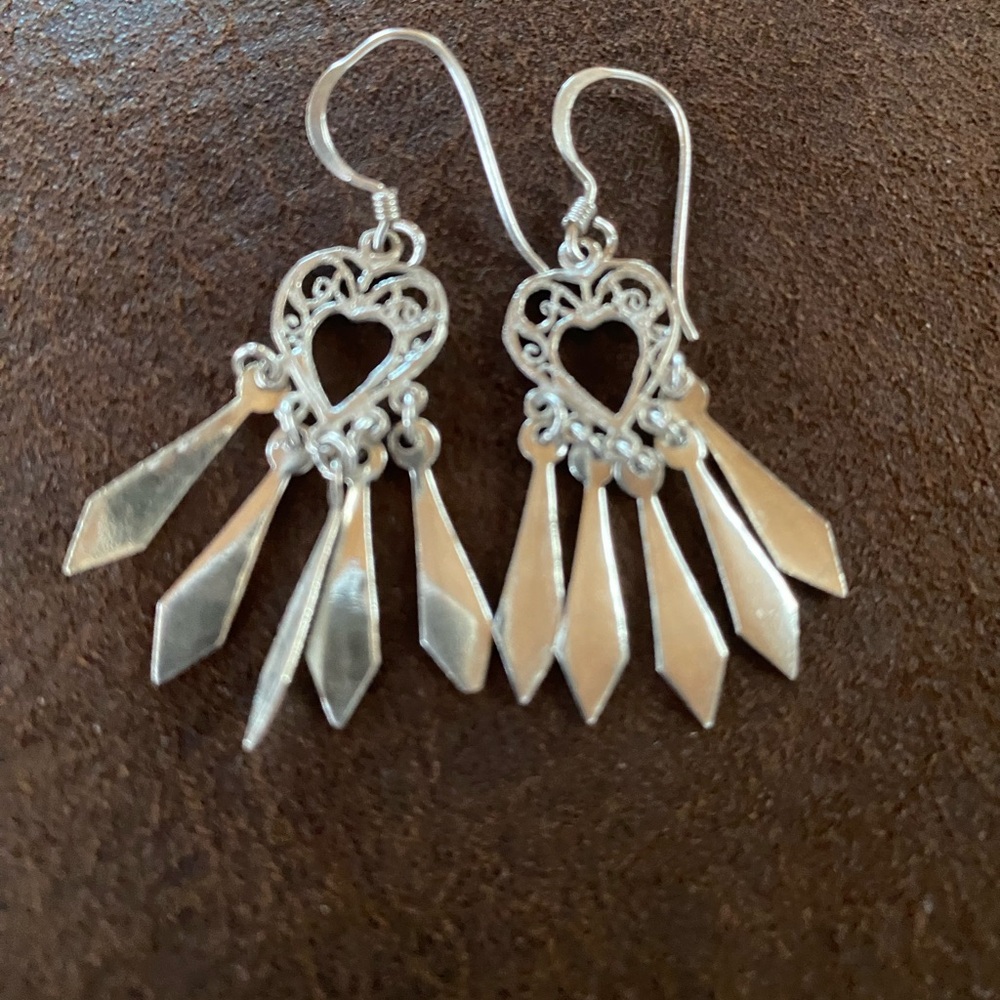 Vintage 925  dangly heart filigree earrings.